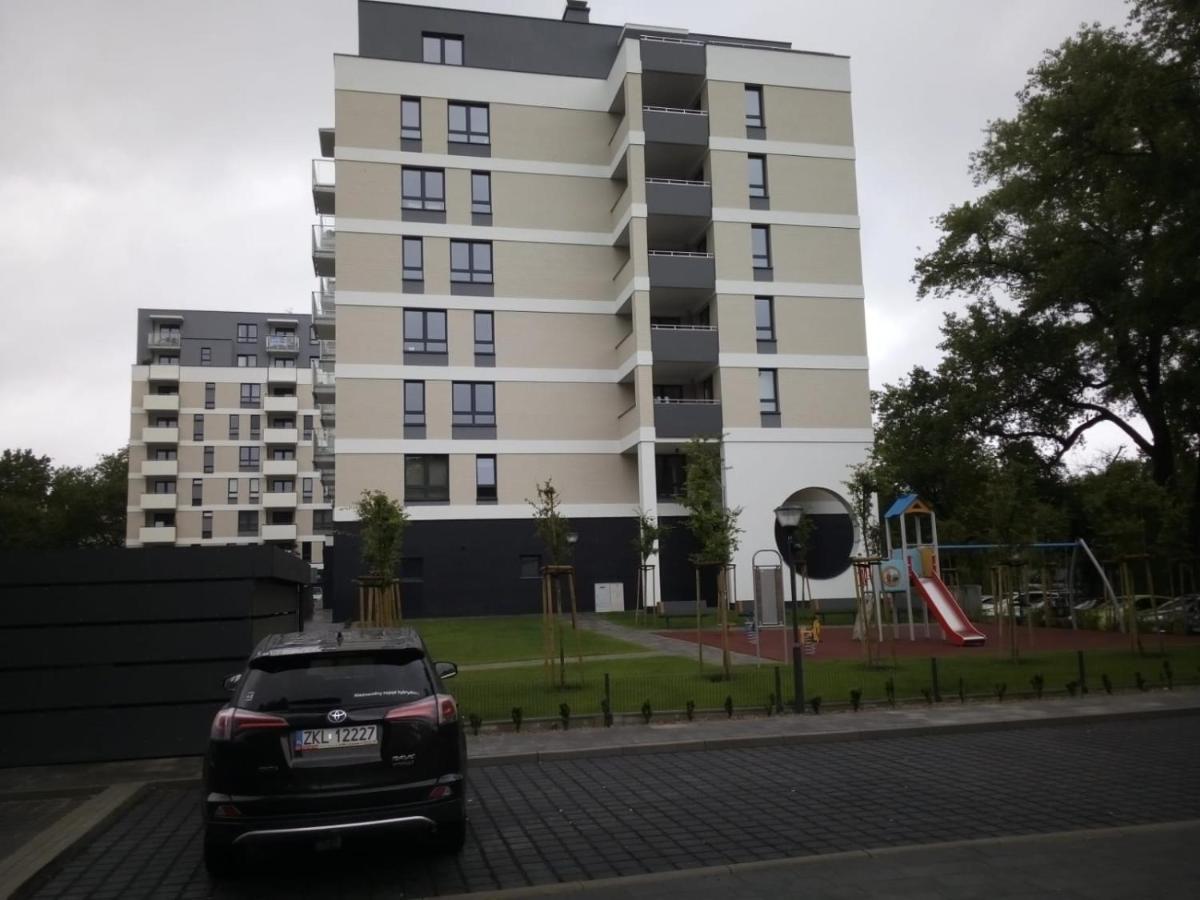 Apartament Szmaragdowy Platan Kolobrzeg Ngoại thất bức ảnh